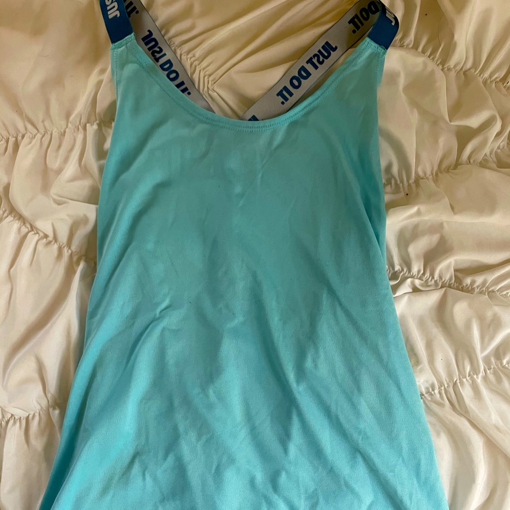 Nike workout tank top